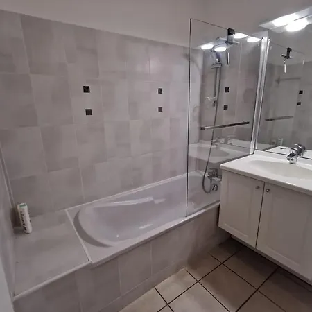 Duplex T3 Climatisé Avec Wifi Et Parking à - Fr-1-696-85 Canet-en-Roussillon